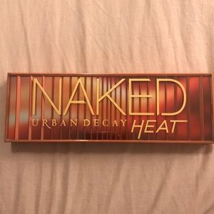 Urban Decay naked heat eyeshadow palette
